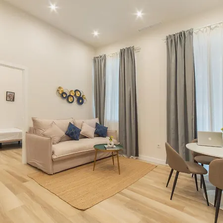 Urania Cadiz Apartments Cádis