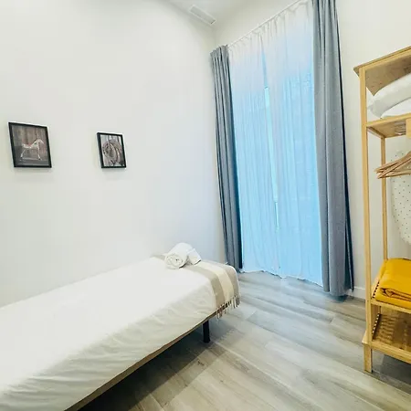 Urania Cadiz Apartments * Cádis