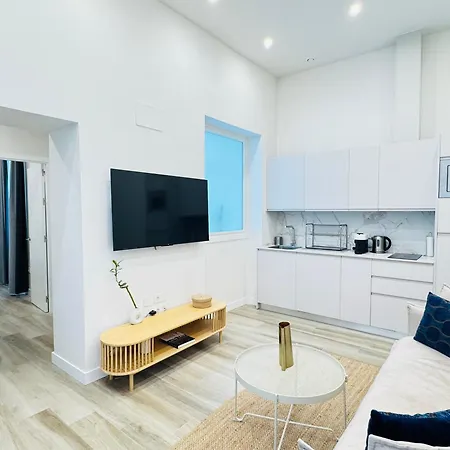 Urania Cadiz Apartments *