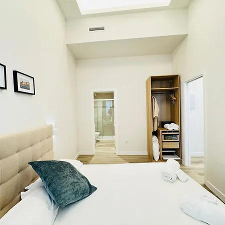 Urania Cadiz Apartments * Cádis