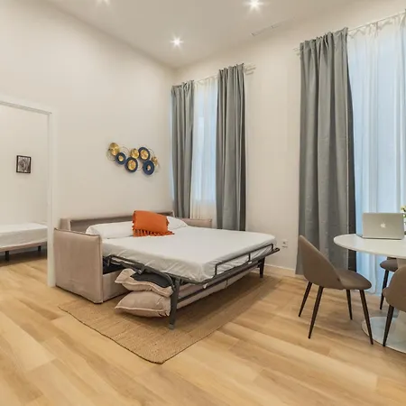 Qe Apartment