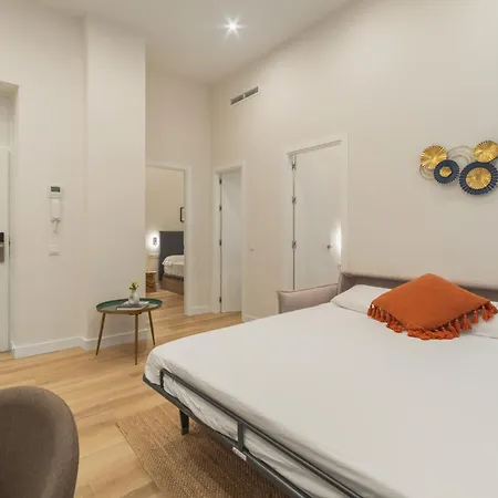 Qe Apartment *