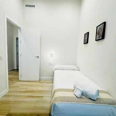 Qe Apartment