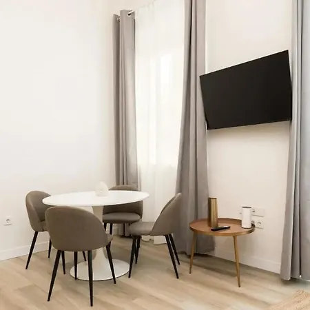 Urania By Soho Boutique *