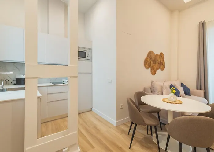 Urania By Soho Boutique كاديز