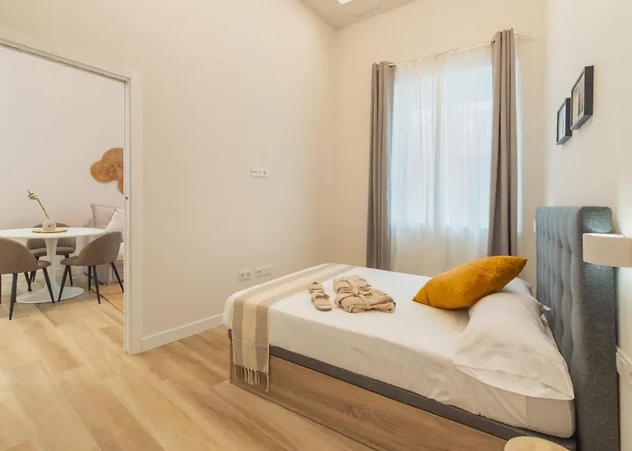 Urania By Soho Boutique كاديز