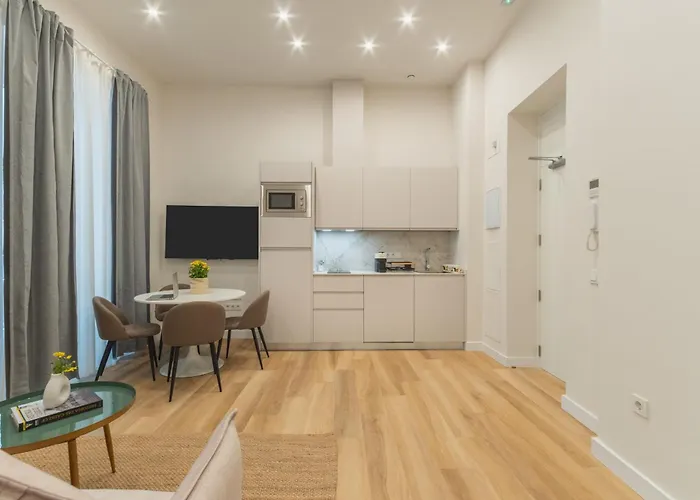 Urania By Soho Boutique *